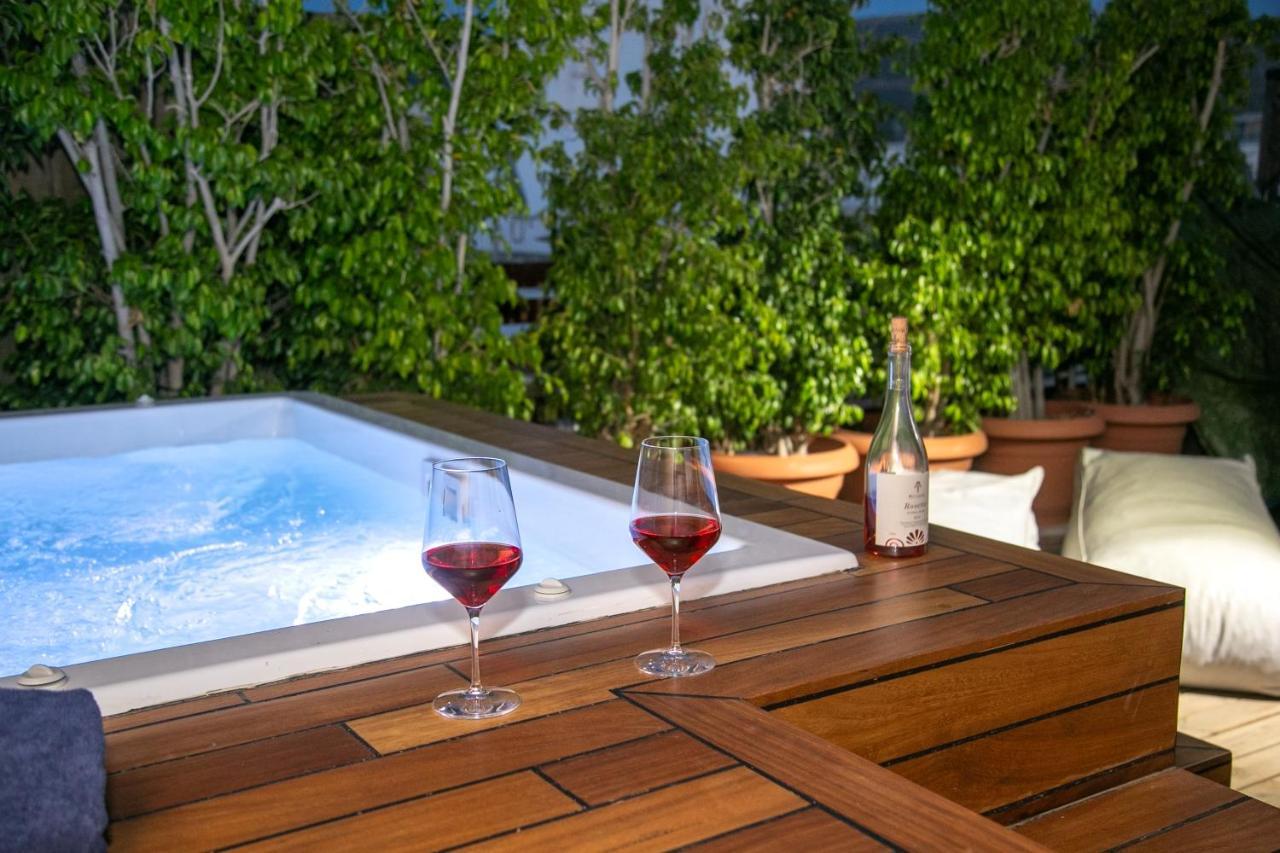 Beautiful Penthouse In With Outside Jacuzzi Apartment Athens